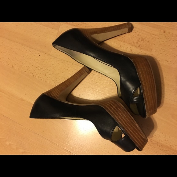 Heels - Picture 3 of 5
